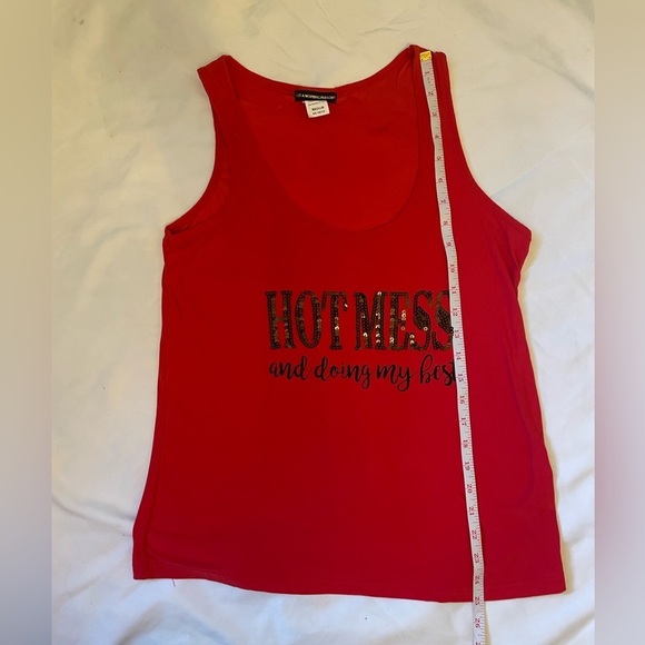 Not a morning person size medium “Hot mess and doing my best” tank top - Picture 10 of 11